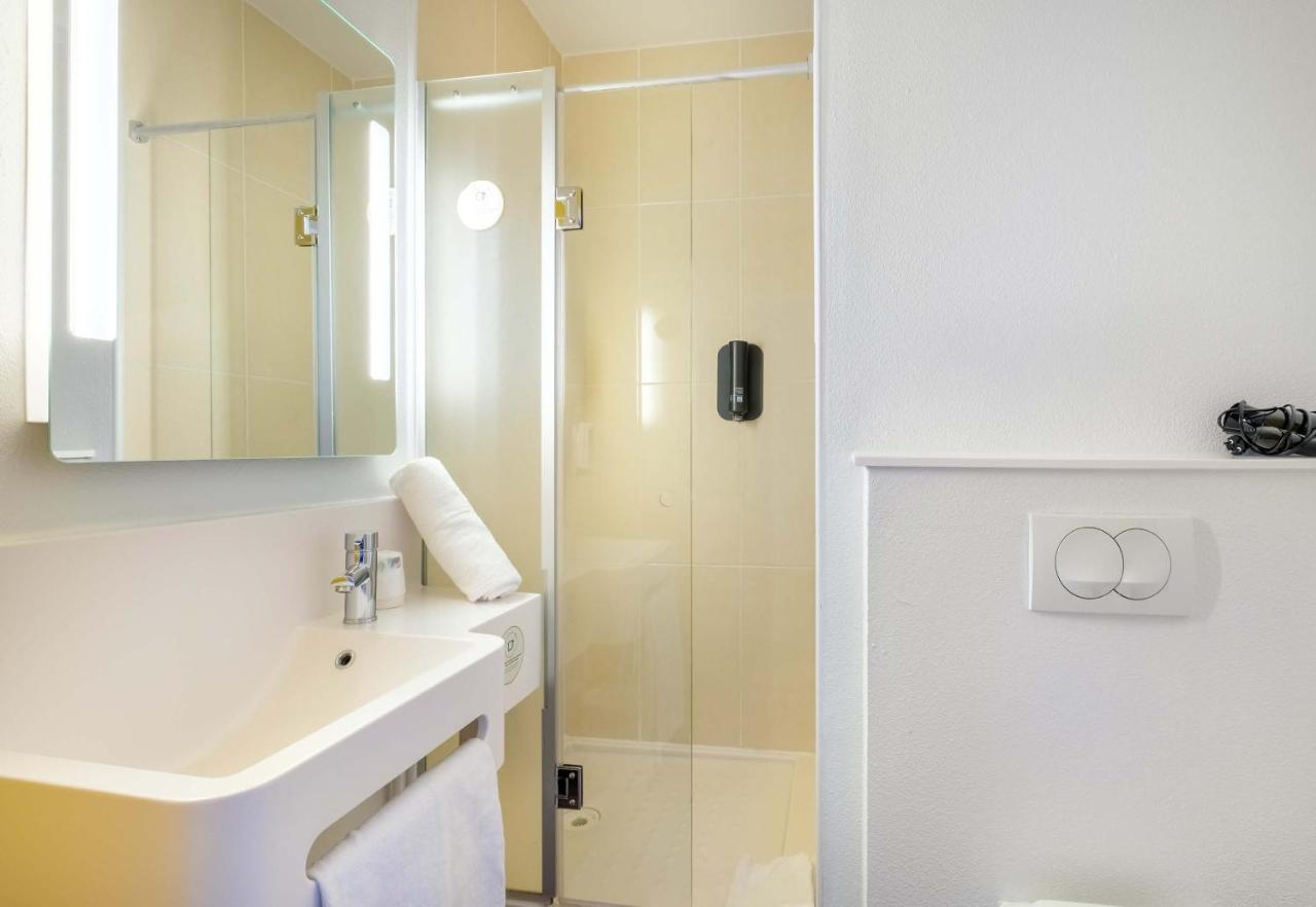 B&B Hotel Cannes La Bocca Plage Exteriör bild