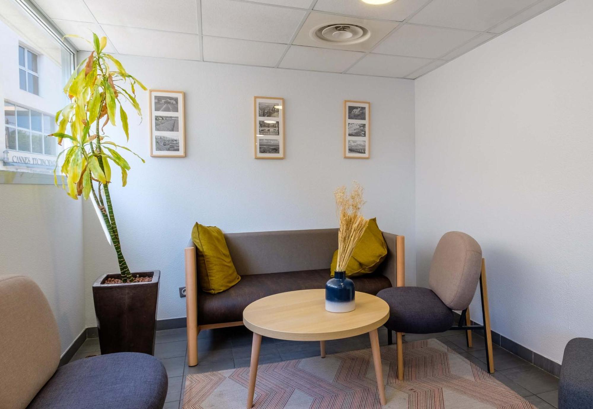 B&B Hotel Cannes La Bocca Plage Exteriör bild