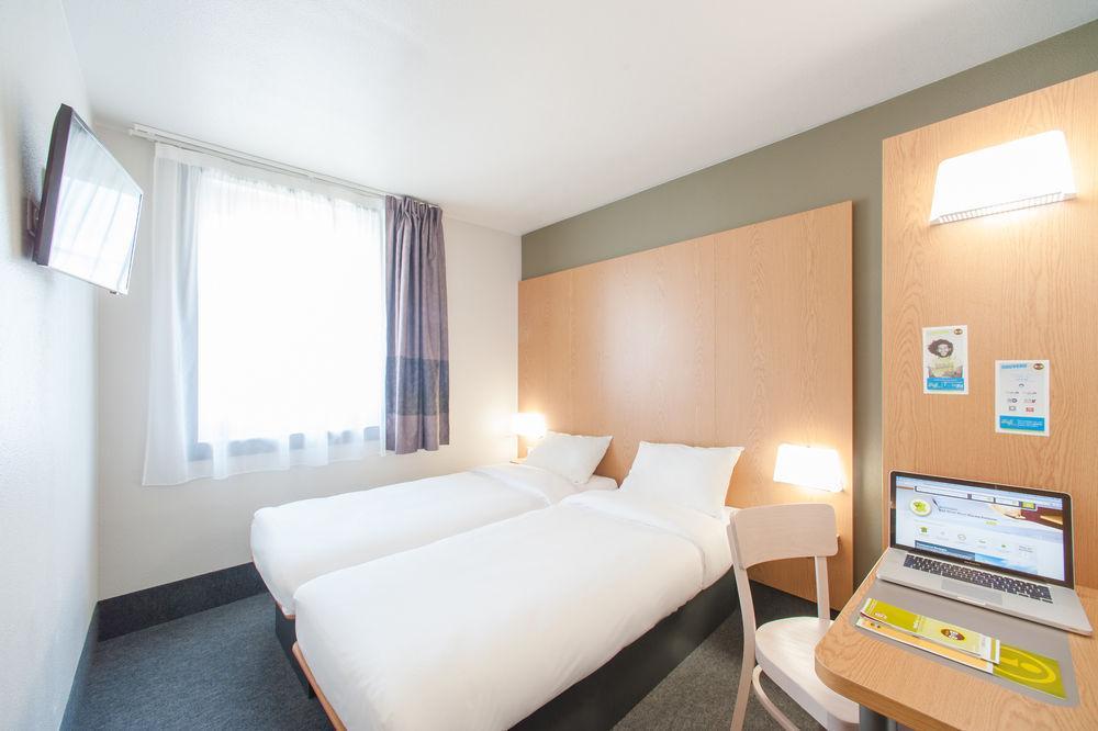 B&B Hotel Cannes La Bocca Plage Exteriör bild