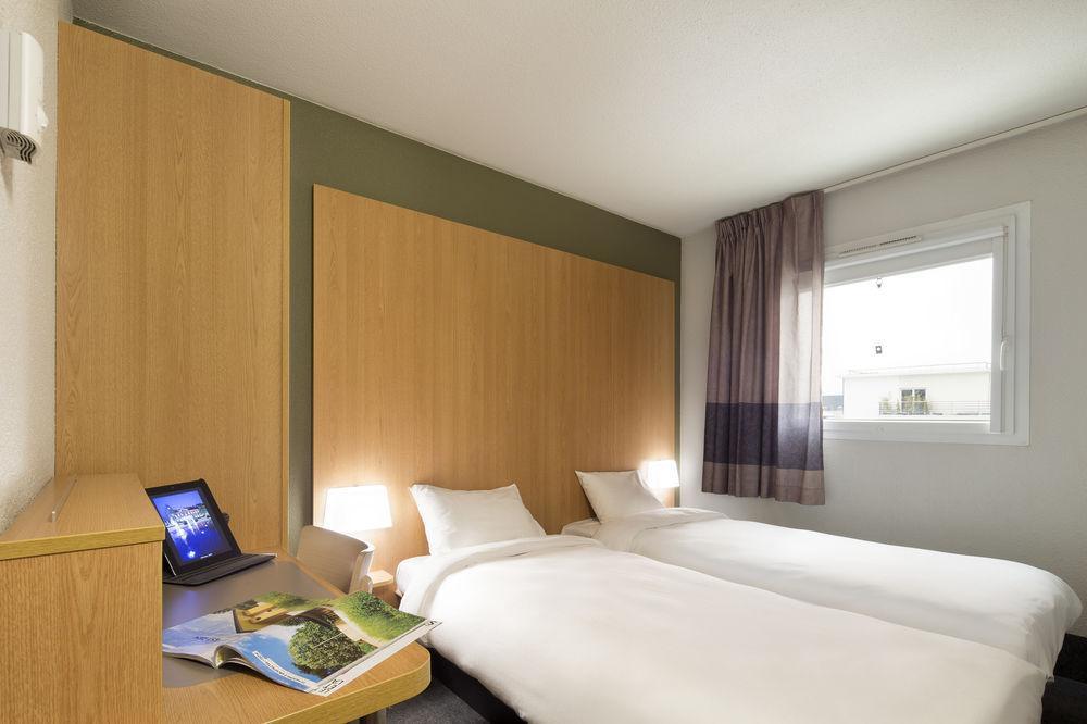 B&B Hotel Cannes La Bocca Plage Exteriör bild